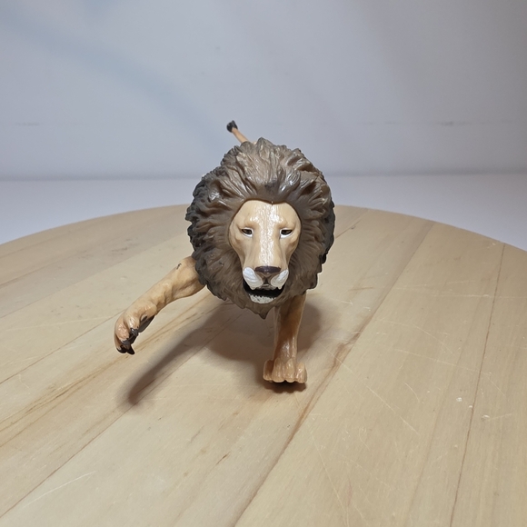 Chronicles Of Narnia: Lion Witch Wardrobe Aslan Action Figure Only - Picture 1 of 10